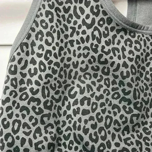 PUMA Leopard Print Sports Bra Size Medium Gray & Black - Picture 4 of 5